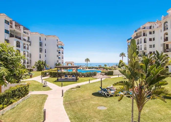 2066-Apt 2 Bedrooms On Beach, Tenis, Gym, Pool