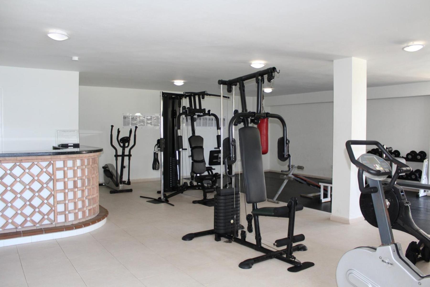 2066-apt 2 Bedrooms On Beach, Tenis, Gym, Pool Appartamento Manilva