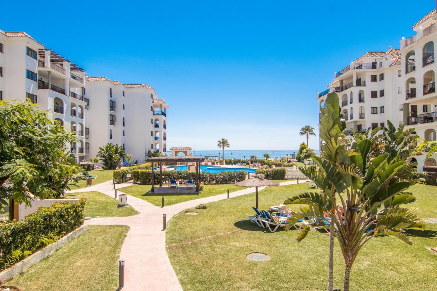 2066-apt 2 Bedrooms On Beach, Tenis, Gym, Pool * Manilva